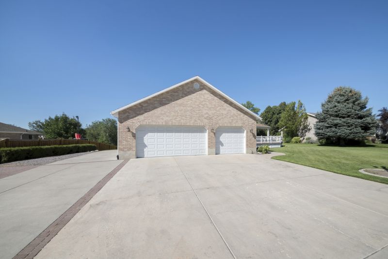 Garage Installation in Pearland, TX